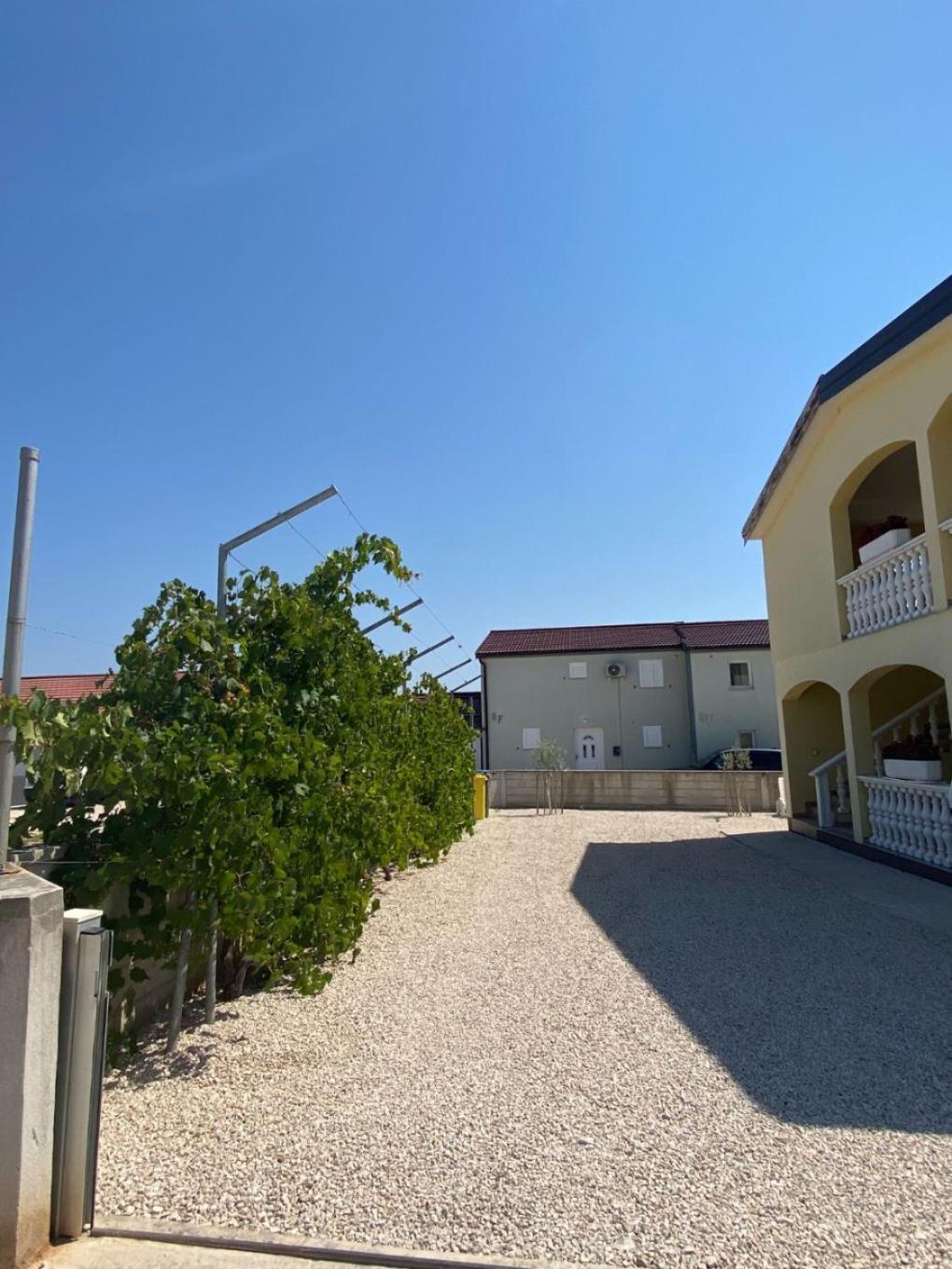 Apartments Draga - Comfortable & Afordable Vir Eksteriør billede